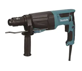 Makita HR2670FT / Kombinované kladivo / 800W / 1500 ot-min / 4.500 úderů-min / 3.0J / SDS-plus