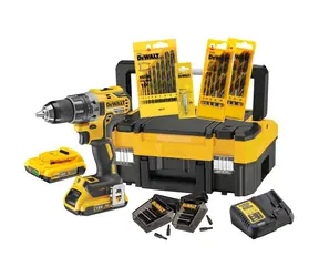 DeWalt DCK791D2T / Aku Vrtačka s příslušenstvím / 18V / 13mm sklíčidlo / 2x2.0Ah / 2.000 ot-min / 70 Nm