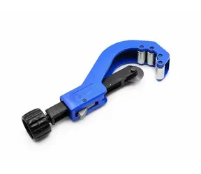 GEKO Řezačka plastových trubek 3-64 mm 
