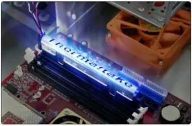 THERMALTAKE CL-C0001 TrueLight Heat Spreader / chladič pro paměti s několika módy