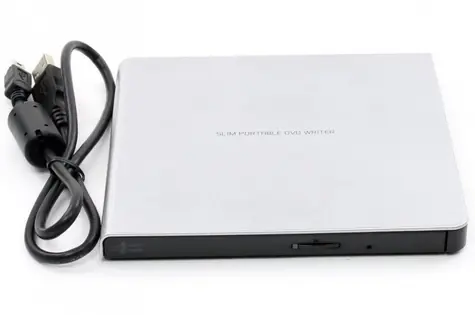 Hitachi GP57ES40 stříbrná / DVD vypalovací mechanika / USB 2.0 / Dual Layer / zápis 5-6-8-24x / čtení 4-5-6-8-24x