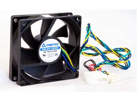 CHIEFTEC AF-0825PWM / 80 x 80 x 25mm / 950 - 3600 RPM / 35 dB / 4 PIN PWM / 12V