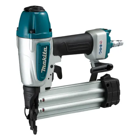 Makita AF506 / Pneu Sponkovačka / Tlak 4.9 - 8.3 bar / Délka hřebíku 15 - 50 mm / Typ: kolářský hřebík / Zásobník 100 ks