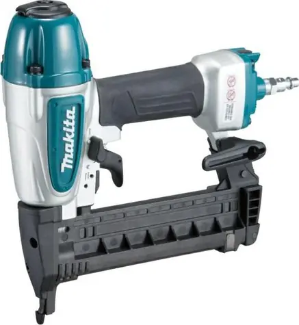 Makita AT638A / Pneu Sponkovačka / Tlak 4.9 - 8.3 bar / Délka spon 15 - 38 mm / šíře 6.35 mm